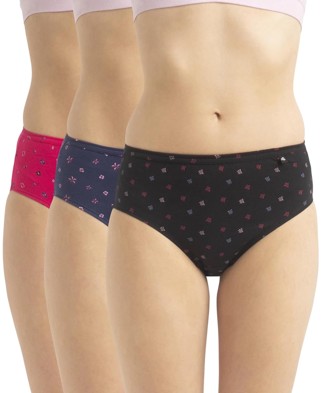 Jockey 1406 Hipster lifestyle shot showing the high-coverage mid-waist cut and the no-marks concealed waistband finish on body