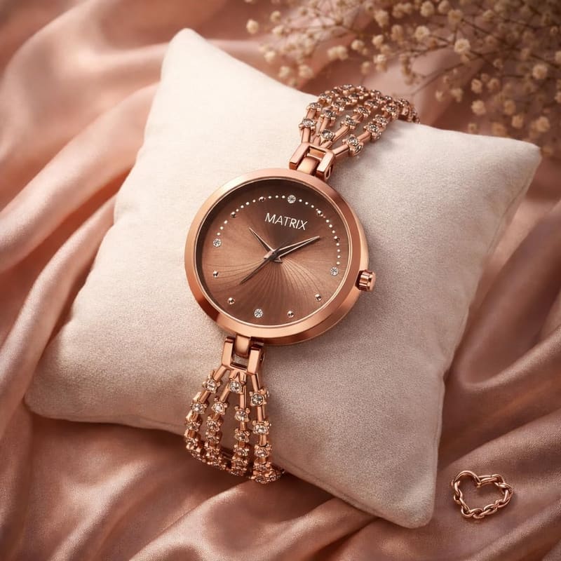 Matrix Daisy WN-106 displayed on a pink cushion with a heart-shaped charm
