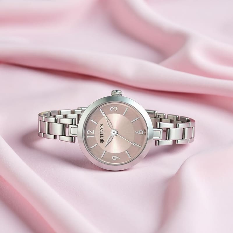 Titan Karishma 2598SM06 alternate product photo showing the brass case and metal bracelet